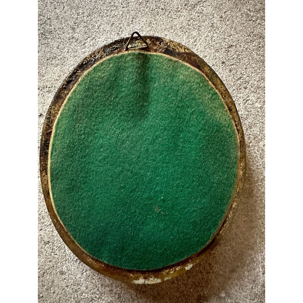 French Vintage Small Oval ‘Painting’ in a Gold Plaster Frame Oval from France - Picture 3 of 3